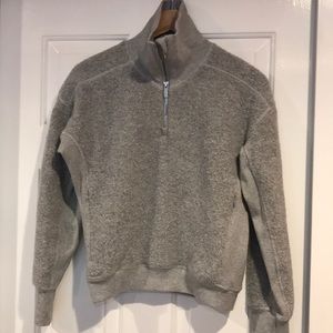 lululemon 🍋 grey 3/4 zip fleece size 2 EUC
